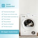 Doseur blanc avec capuchon bleu, placé sur une machine à laver.