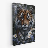 FineArtia - Tijger tussen bloemenpracht - Canvas Schilderij - 100 x 150 cm - Woonkamer Decoratie - Blauw;Bruin - Slaapkamer Schilderij - Wanddecoratie