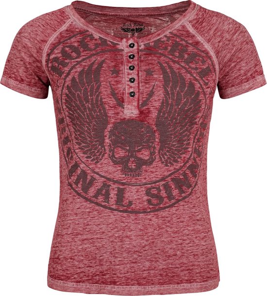 Bordeaux rode T-shirt met korte mouwen, knoopsluiting, en een print op de voorkant van een schedel met vleugels.