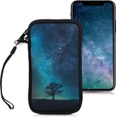 kwmobile hoesje voor smartphones L - 6,5" - hoes van Neopreen - Sterrenstelsel en Boom design - blauw / grijs / zwart - binnenmaat 16,5 x 8,9 cm