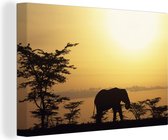 Canvas Schilderij Silhouet olifant op de savanne - 120x80 cm - Wanddecoratie