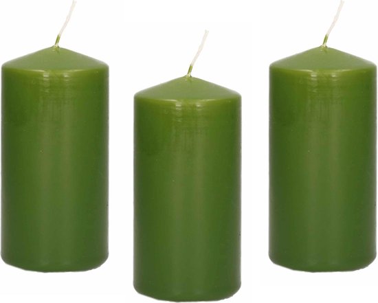 8x Olijfgroene cilinderkaarsen/stompkaarsen 6 x 12 cm 40 branduren - Geurloze kaarsen olijf groen - Woondecoraties