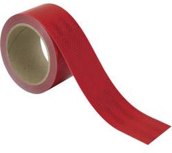 Rol rode reflecterende contourmarkeringstape met een loshangend stuk.