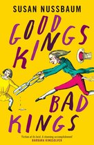 Boekcover met de titel GOOD KINGS BAD KINGS, waarop een figuur met een schaar een kind achterna zit.