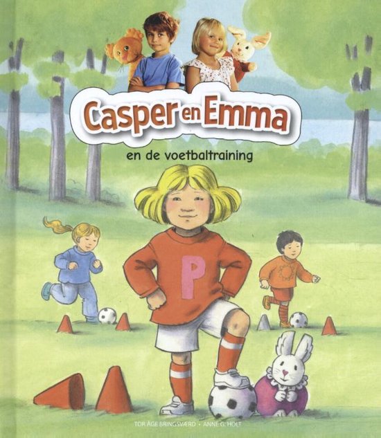 Boekomslag met illustraties van kinderen die voetbaltraining volgen. Een meisje met blonde staartjes draagt een oranje trui met de letter P.