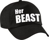 Her Beast pet / cap zwart met witte letters voor heren - verkleedpet / feestpet