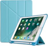 P.C.K. Hoesje/Smartcover lichtblauw met een vakje voor je pen geschikt voor Apple iPad AIR/AIR2/2017/2018 MET PEN EN GLASFOLIE