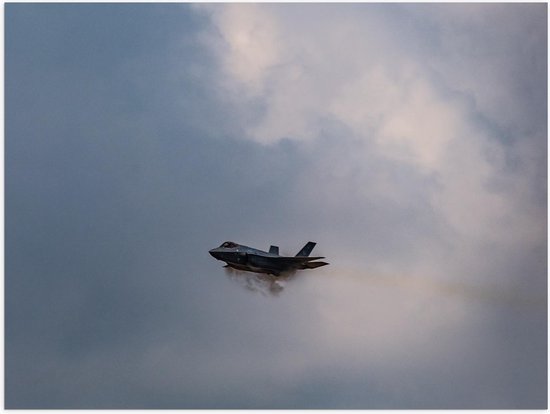 Poster - Vliegtuig in de Lucht door de Wolken - Foto op Posterpapier