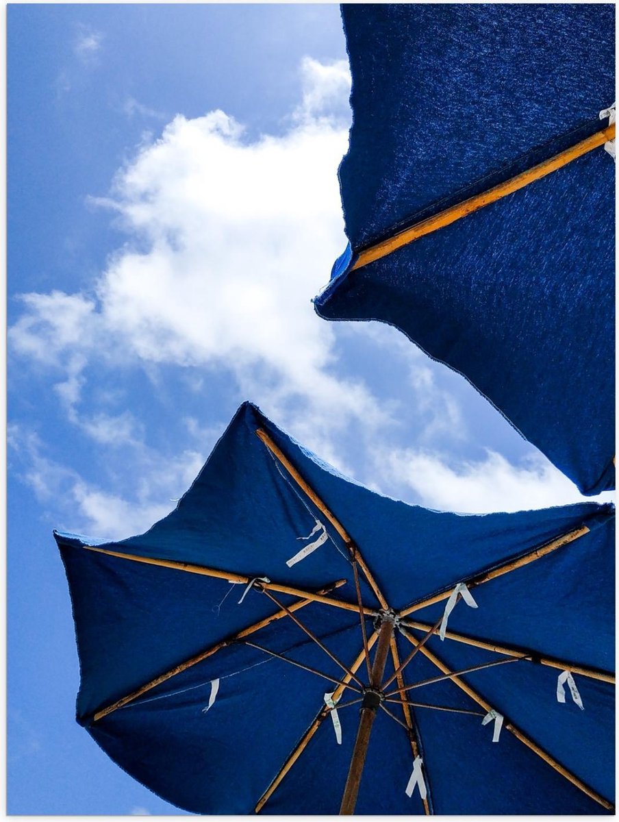 Poster – Onderaanzicht van Blauwe Parasols - 30x40cm Foto op Posterpapier