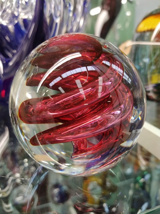 Nationaal verlies uzelf Over instelling Bol Glazen Spiraal Rood 8cm | Glaskunst | Sculpturen Van Glas | 1 Jaar  Garantie | bol.com