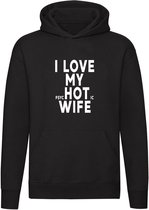 I love my psycHOTic wife Hoodie | sweater | liefde | valentijnsdag | vaderdag |grappig | trui | unisex | capuchon