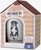 Mok - Hond - Cadeau - Berner Sennenhond - Gevuld met verpakte Italiaanse bonbons - In cadeauverpakking met gekleurd lint