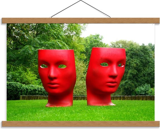 Schoolplaat – Levensgrote Rode Maskers - 60x40cm Foto op Textielposter (Wanddecoratie op Schoolplaat)
