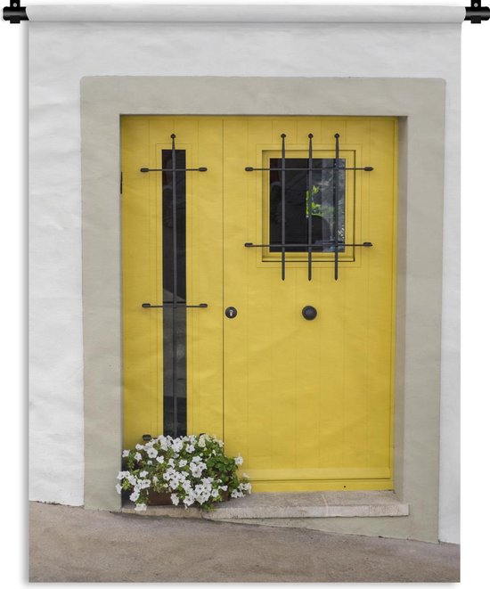 Wandkleed Deur - Een gele deur met witte muren in het Spaanse Girona Wandkleed katoen 150x200 cm - Wandtapijt met foto