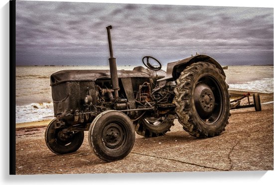Canvas - Verroeste Tractor aan het Strand - Foto op Canvas Schilderij (Wanddecoratie op Canvas)