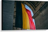 Canvas  - Duitse Vlag bij Gebouw - 90x60cm Foto op Canvas Schilderij (Wanddecoratie op Canvas)