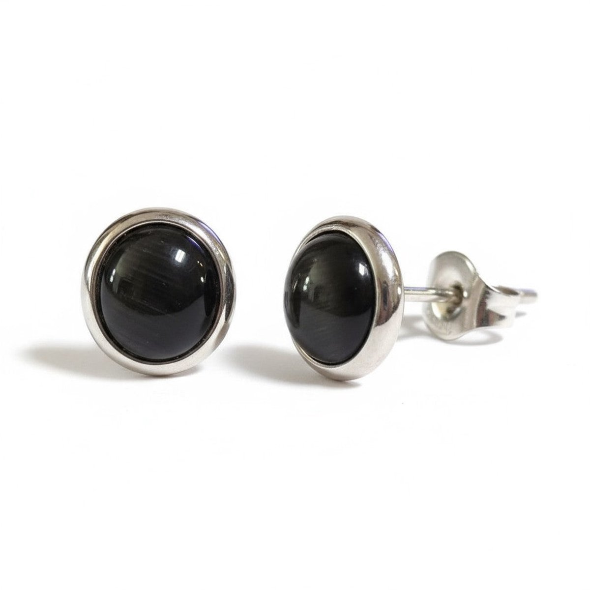 Aramat Jewels | Oorbellen | RVS Kattenoog Oorbellen 8mm – Zwart | | | |8mm | Staal | Kinderen, Volwassenen | Verkleurd niet