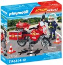 Playmobil doos met rode speelgoedmotor, brandweerfiguur, brandblusser en kegels. 'Action Heroes'.