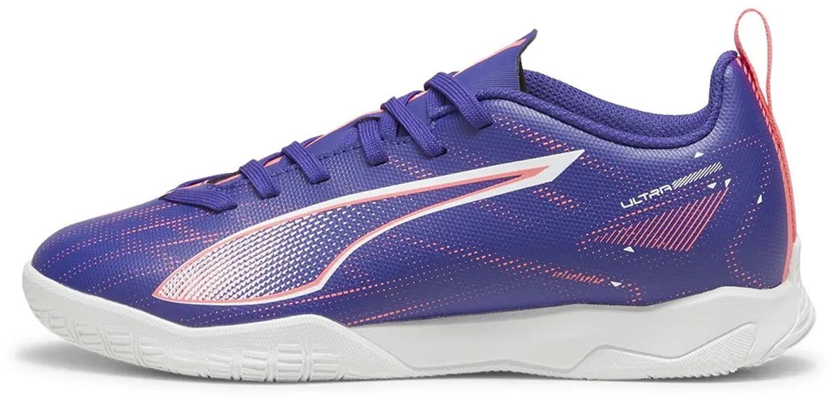 Puma Ultra 5 Play It Jr zaalschoenen in paars, lichtgewicht met niet-markerende rubberen buitenzool, EU 28.