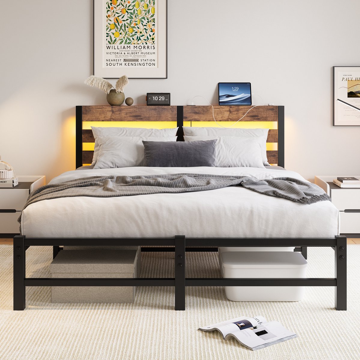 Clruro Bedframe - 140x200 cm - LED Verlichting en USB - Opbergruimte onder Bed - Metaal Zwart / Bruin