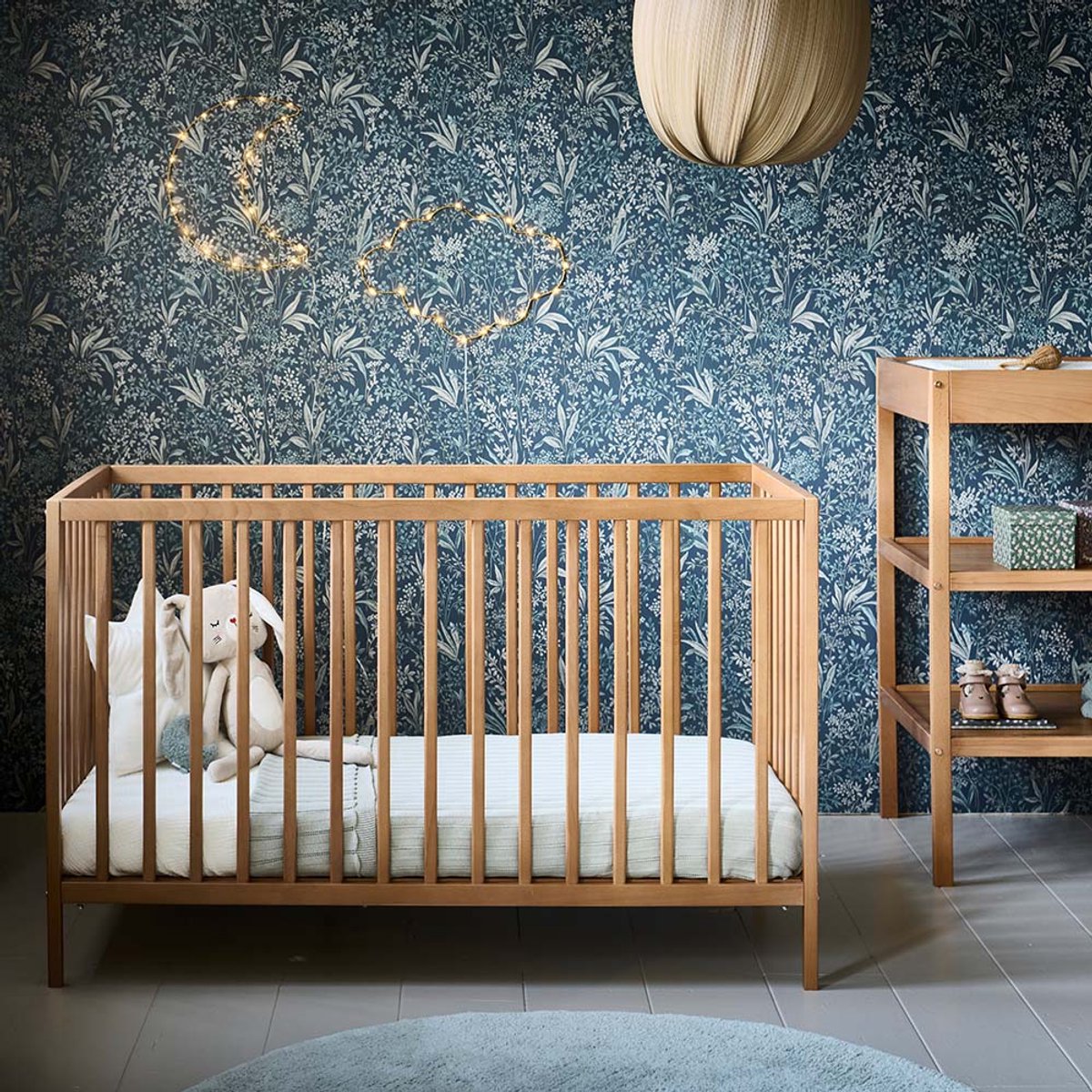 Petite Amélie ® Ledikant - 60 x 120 cm - Lattenbodem instelbaar in 3 hoogtes - Geschikt tot ongeveer 2 jaar - Stevig Bed dankzij Massief Hout & Sterk Plaatmateriaal - Walnoot – foto 7