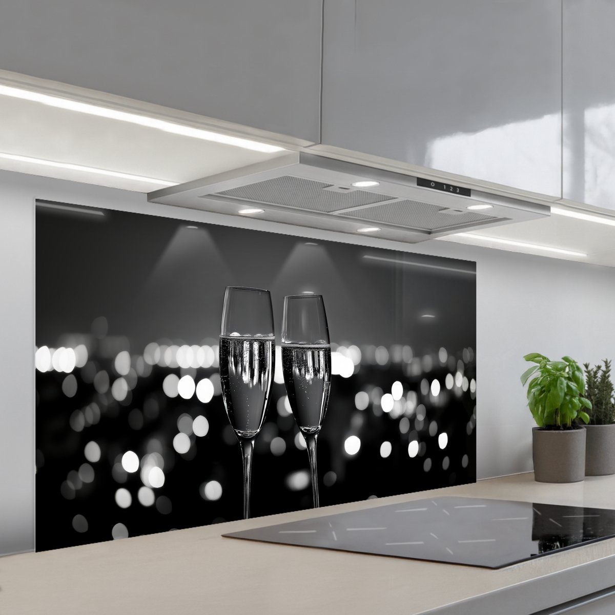 KitchenYeah Spatscherm 120x60 cm Zelfklevende achterwand Bubbels Proosten Champagneglazen Stadslichten Keuken muurbeschermer Spatwand fornuis