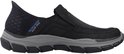 Zwarte Skechers Slip-ins met grijze zool en Goodyear logo.