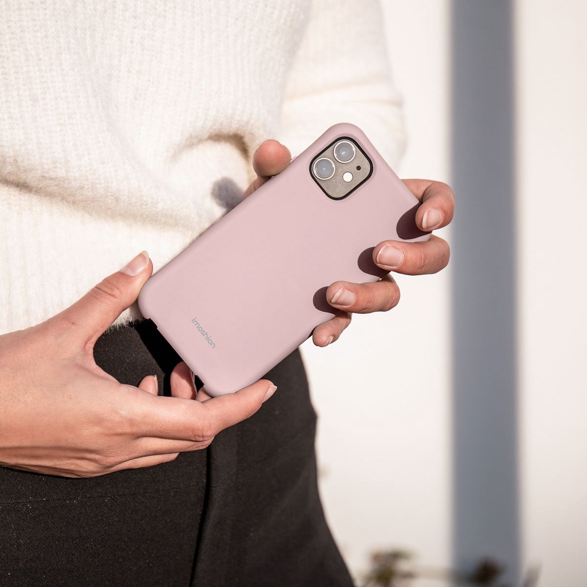 imoshion Hoesje - Geschikt voor Apple iPhone 14 - Color Backcover met afneembaar koord - Roze