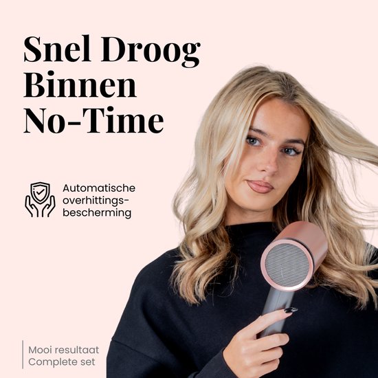 Blondine met rosegouden haardroger, die haar haar stylt. Iconen voor automatische oververhittingsbescherming.