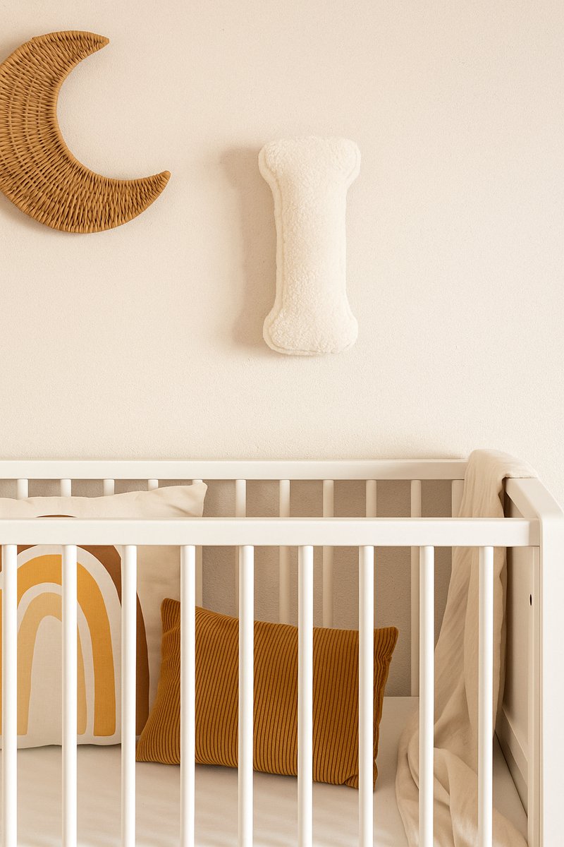 Kraamcadeau Teddy Letterkussen I - Zacht Letter Kussen voor de Babykamer - 40 x 35 cm - Gepersonaliseerd Babycadeau met Naam Letter - Decoratie Kinderkamer