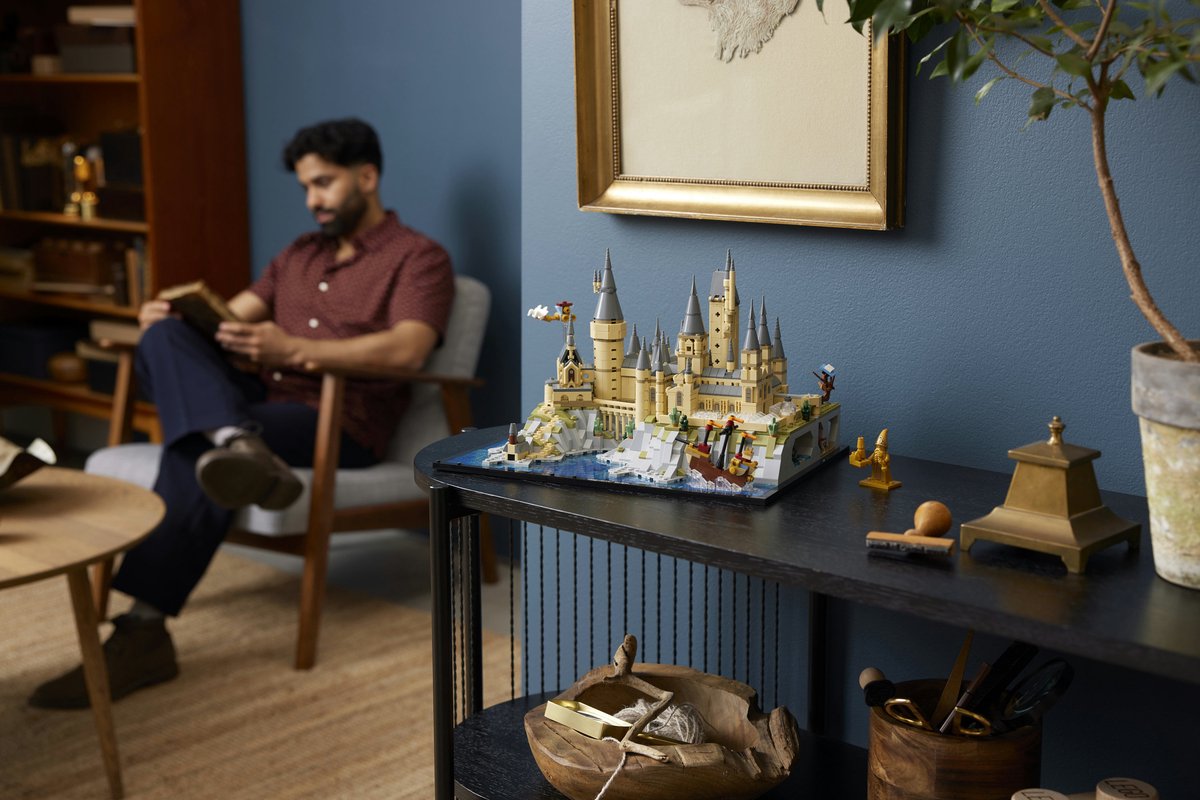LEGO Harry Potter Kasteel Zweinstein en terrein Grote Set voor Volwassenen - 76419 — afbeelding 17