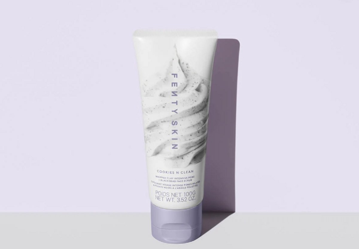Fenty Beauty Cookies N Clean Whipped Clay Intensieve Gezichtsscrub tegen Poriën en Mee-eters met Vulkanisch Zand & Houtskool