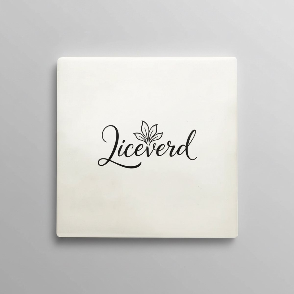 Nevolis Decoratieve Keramische Tegel “Lieveverd” met Elegant Schrift & Blad Design – Minimalistische Wanddecoratie – 15 × 15 cm Multi Color