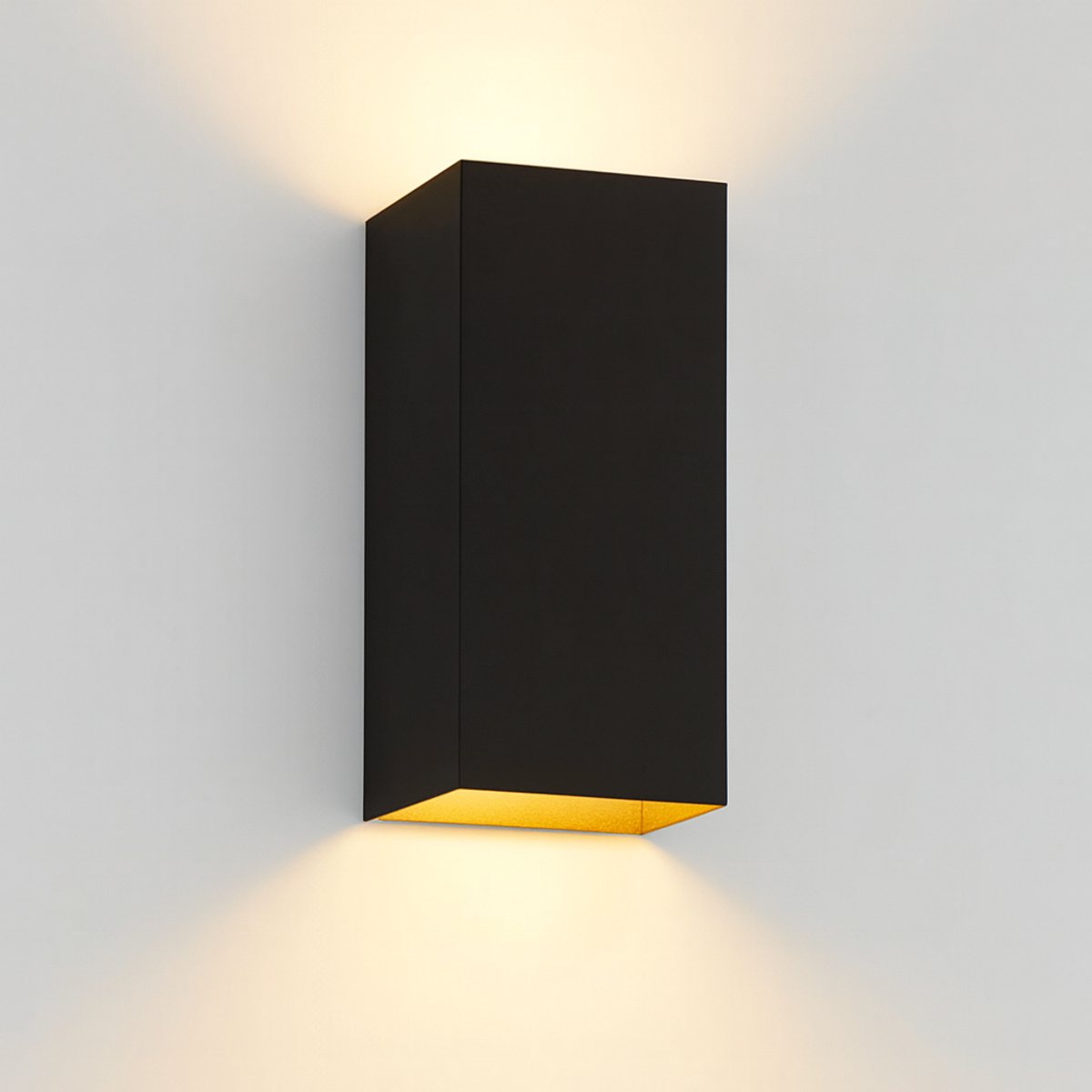 Moderne wandlamp Zwart / Goud | Vierkant | Up en Down | Eros