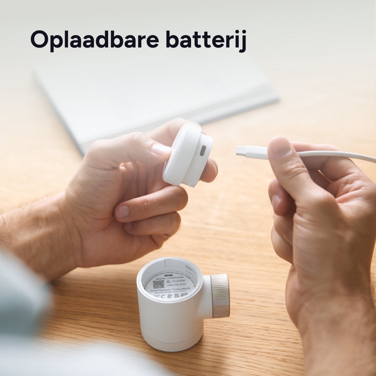 tado° Slimme Radiatorknop X Bundel - Starterskit - Slimme Thermostaatknop - incl. Matter Bridge - 2 Radiatorknoppen - werkt met Google Home, Alexa & Apple Homekit - Zwart/Wit thumbnail 3