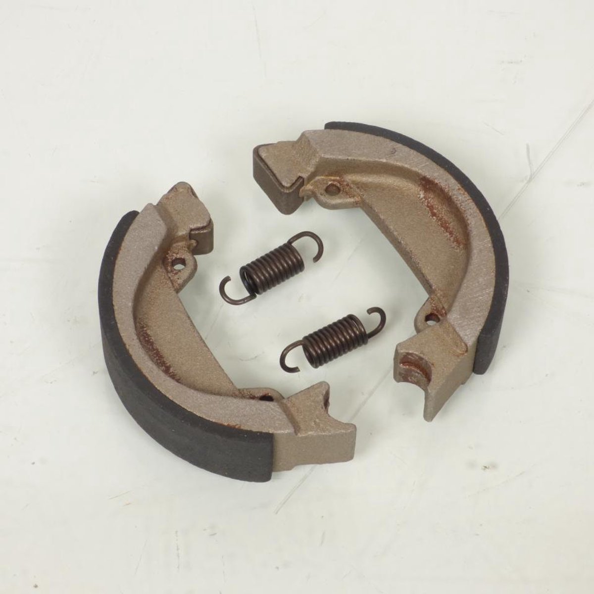 Mâchoire de frein AGPA pour Mobylette Peugeot 50 103 SPX M-447 / Ø90x20mm Neuf