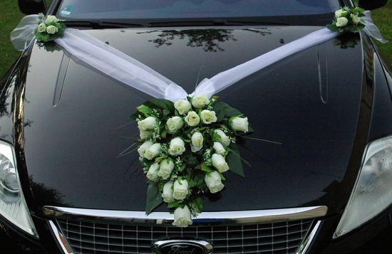 Kanten autoboeket, autoversiering, bruidspaar, rozen, decoratie, huwelijk, auto, bruiloftsdecoratie (SS GER wit