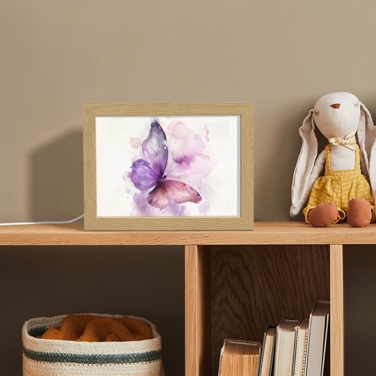 Nachtlampje 20x15 cm - Kinder lampje - Vlinder - Paars - Pastel kleuren - Tafellamp kinderkamer - Slaapkamer lamp - Bedlamp kinderen - Kinderlampje stopcontact - Wandlamp babykamer - Nachtlampjes van Merkloos — afbeelding 3