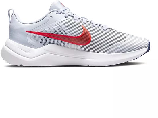 Nike Downshifter 12 - Hardloopschoen - Grijs/Rood/Wit - Maat 42.5 - Doos Zonder Deksel