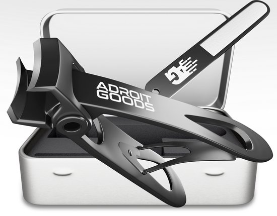 Zwarte nagelknipper met 'ADROIT GOODS' logo en metalen nagelvijl, in een open metalen doosje.