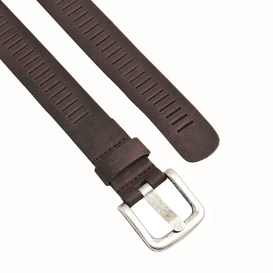 Ceinture en cuir marron foncé avec boucle et entailles décoratives.