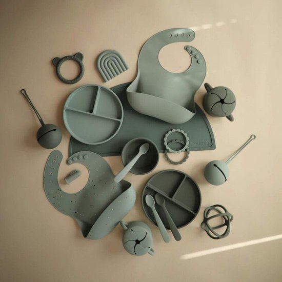 Mushie Siliconen Baby Slabbetje met Opvangbakje |Cambridge Blue - BPA ftalaatvrij| afwasbaar van Mushie — afbeelding 3
