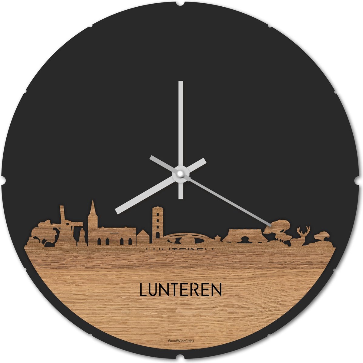 Skyline Klok Rond Lunteren Eikenhout - Ø 44 cm - Stil uurwerk - Wanddecoratie - Meer steden beschikbaar - Woonkamer idee - Woondecoratie - City Art - Steden kunst - Cadeau voor hem - Cadeau voor haar - Jubileum - Trouwerij - Housewarming -