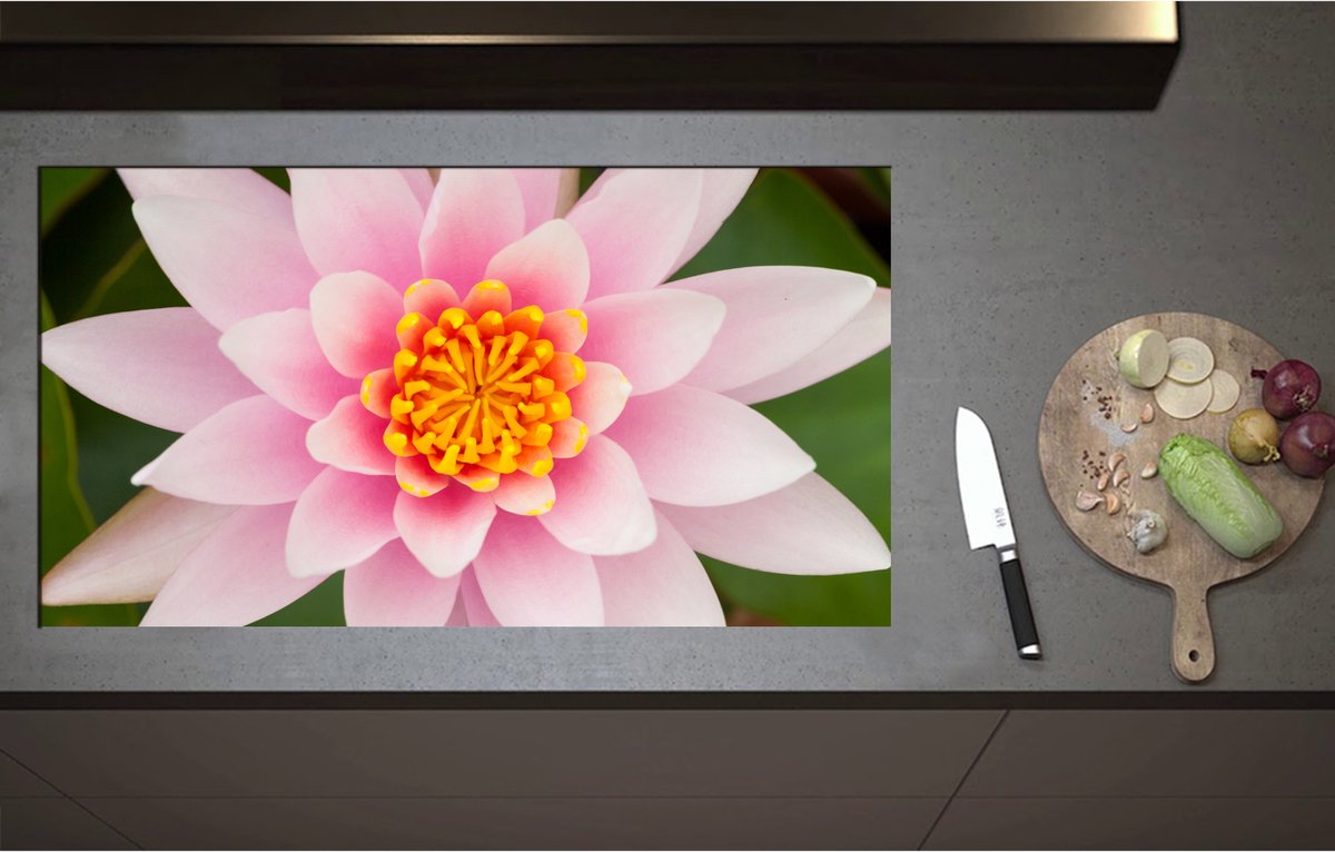 Inductieplaat Beschermer - Bovenaanzicht van Roze Lotus Bloem - 95x52 cm - 2 mm Dik - Inductie Beschermer - Bescherming Inductiekookplaat - Kookplaat Beschermer van Wit Vinyl
