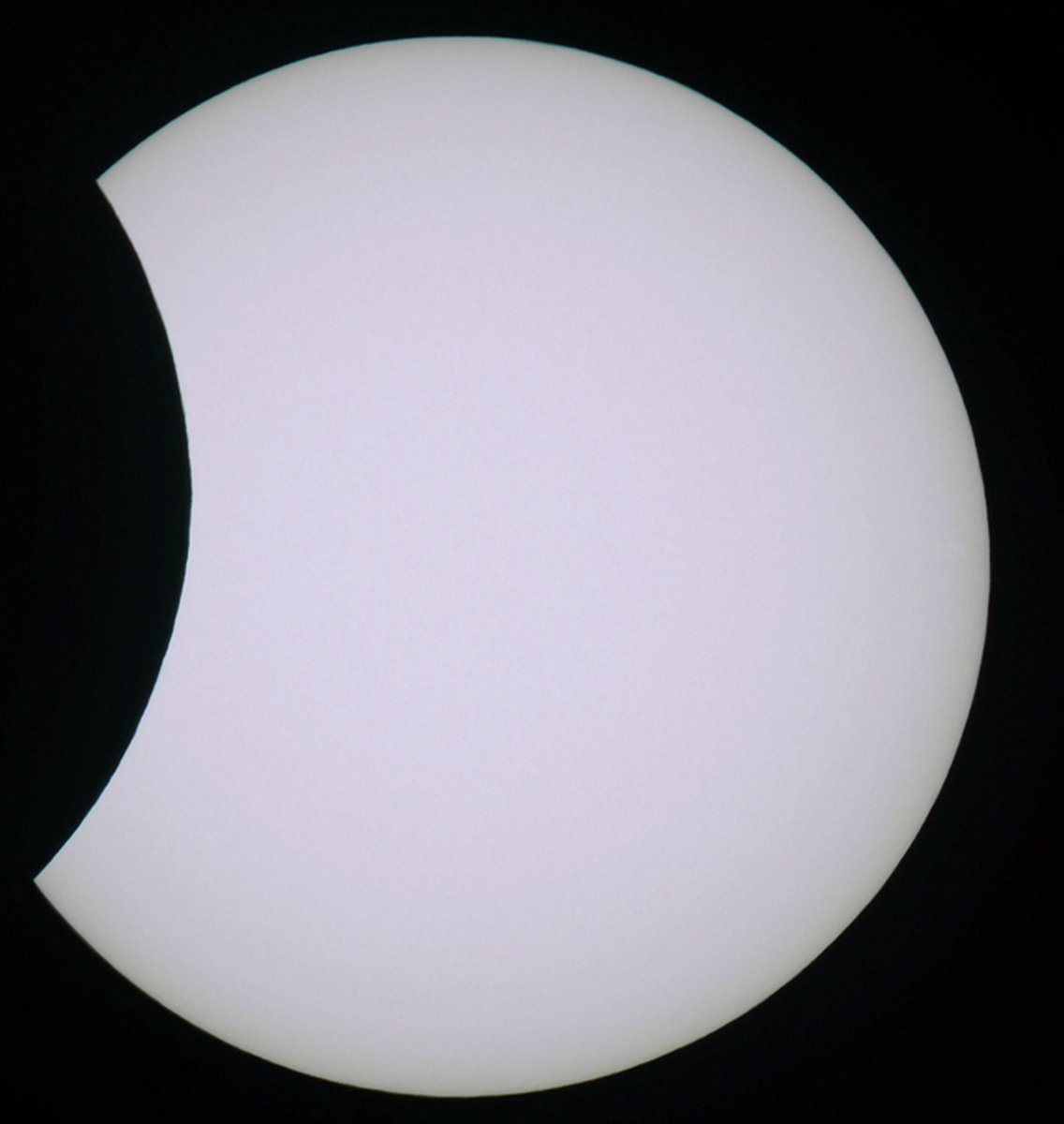Gedeeltelijke zonsverduistering in Weert in beeld