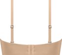 Achterkant beige strapless bh met verstelbare bandjes en sluiting.