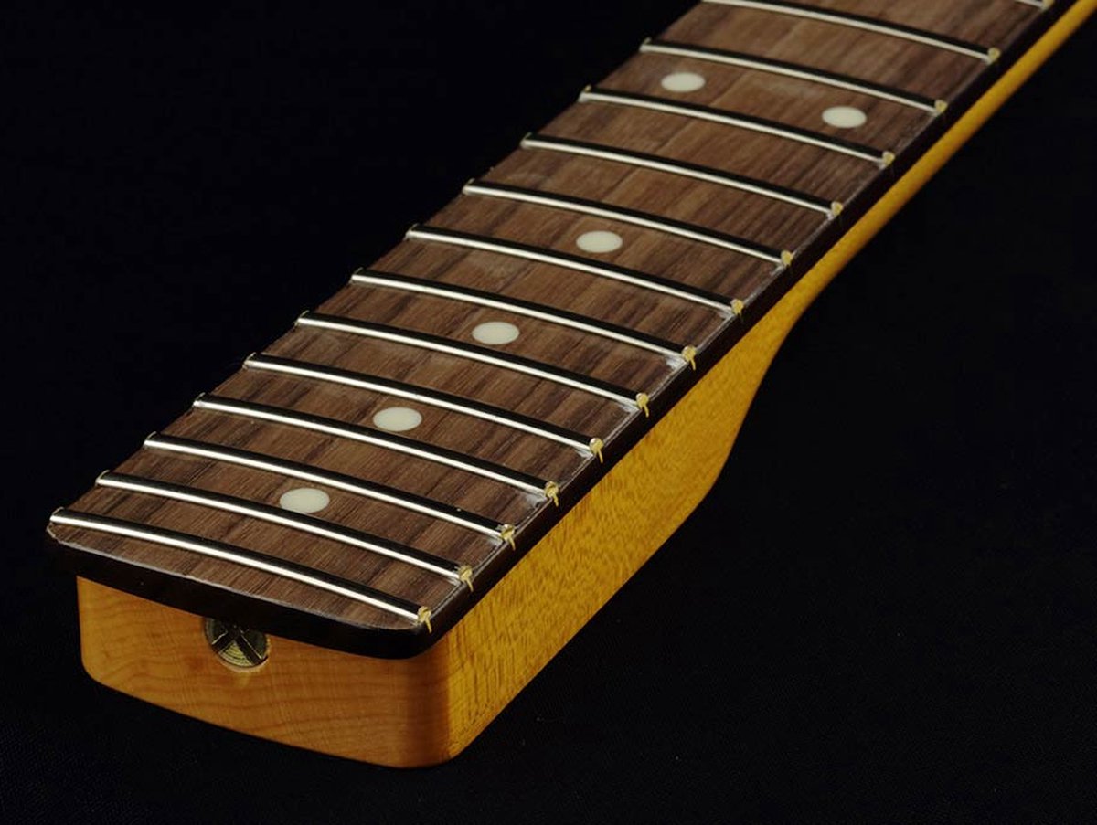 Allparts SRF – Stratocaster® hals, palissander toets, 12 radius, 22 jumbo frets
