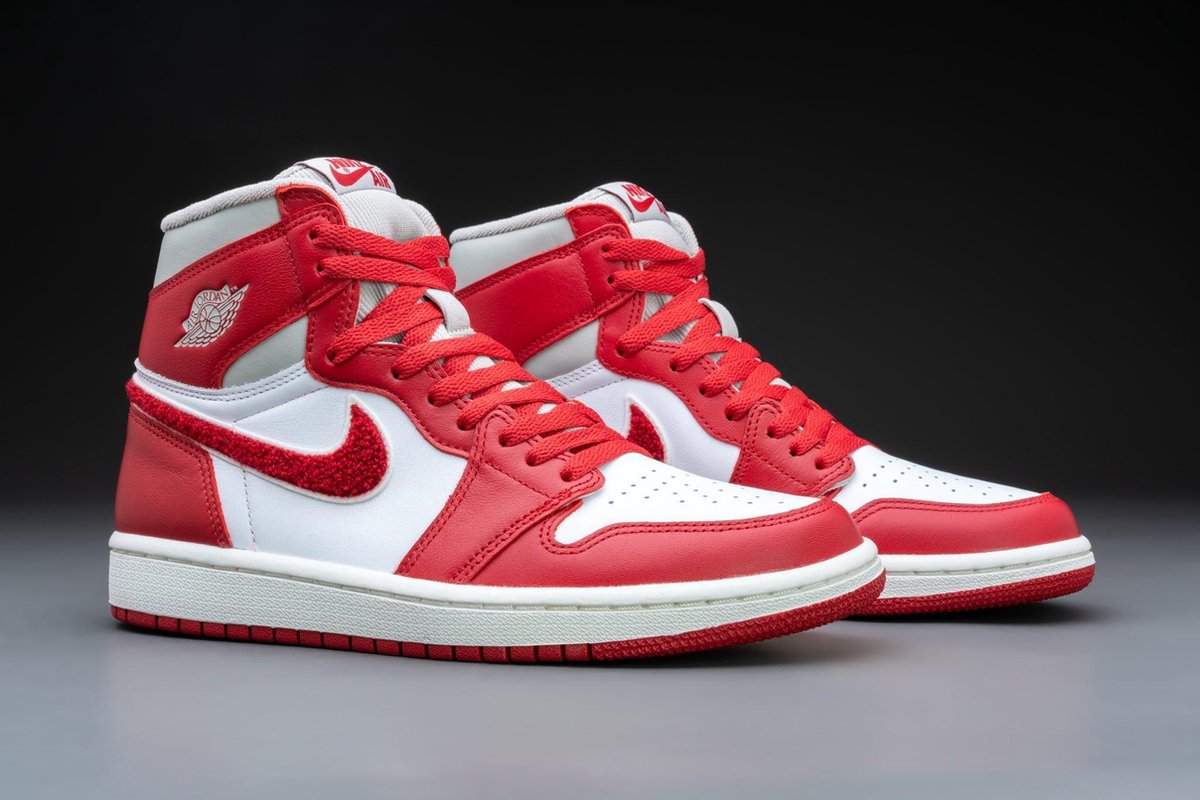 air jordan retro varsity red