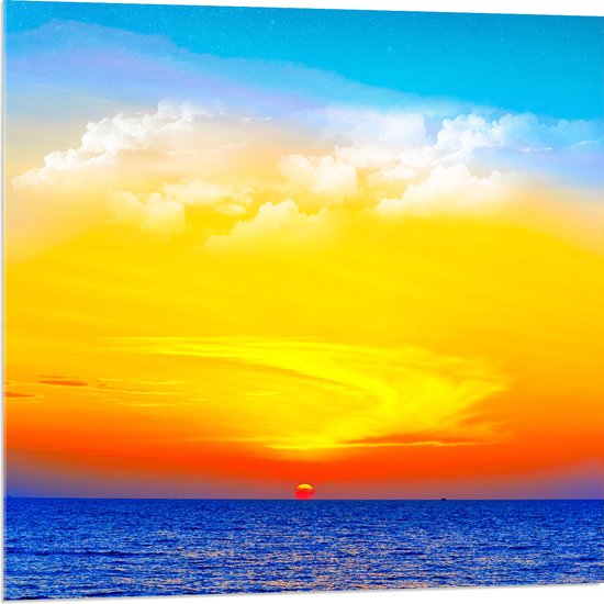 WallClassics - Acrylglas - Zon verdwijnend achter de Zee met Felkleurige Lucht - 80x80 cm Foto op Acrylglas (Met Ophangsysteem)