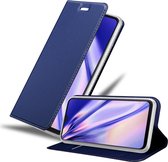 Cadorabo Hoesje voor Samsung Galaxy M20 in CLASSY DONKER BLAUW - Beschermhoes met magnetische sluiting, standfunctie en kaartvakje Book Case Cover Etui
